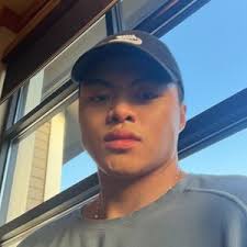 Adriel (@yellow.mamba)