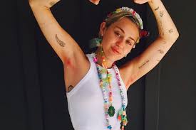 Roberts also explained her viral faux boom instagram moments where she pretends to do a boomerang without the app. How Armpit Hair Became The Trend For Summer 2015 The Daily Edge