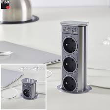 Le Brick Est Un Bloc Prises Module Avec Trois Prises Et Deux Ports Usb Celui Ci Est Retractable Decoration Interieure Moderne Moderne Decoration Interieure