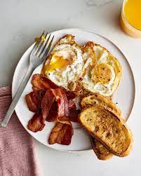 Spanish Fried Eggs Are The Most Decadent Thing You Can Do To A Simple Breakfast Fried Egg Cooking Easy Breakfast