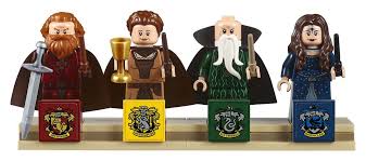 Throughout the level walkthroughs of lego harry potter: Lego S New 6 020 Piece Harry Potter Hogwarts Set Is Spellbinding Harry Potter Hogwarts Castle Lego Harry Potter Hogwarts Castle