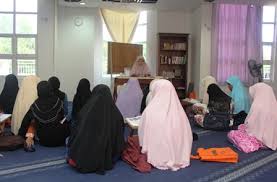 Pusat pemulihan akhlak tersebut pada ketika itu sebenarnya tidak mempunyai sebarang perakuan pendaftaran pusat jagaan dari jabatan seperti yang disyaki oleh segelintir penduduk, terbukti memang benar berlaku penderaan keatas pelatih di pusat pemulihan akhlak itu pada tahun 2008. Rumah Puteri Arafiah Rawatan Buat Perempuan Mangsa Selangorkini