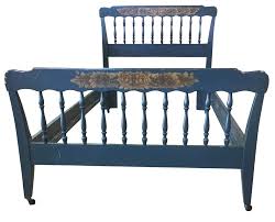 Beautiful Genuine Hitchcock Furniture Twin Size Or Single Bed One Of 2 For Sale Also Part Of A Complete S Blue Bedroom Furniture Furniture Stencil Furniture