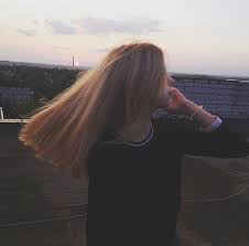 фото на аву в вк для девушек без лица с длинными волосами Pin Ot Polzovatelya Samsung Samsung Na Doske Instagram Ulichnaya Fotografiya Modelnaya Fotografiya Instagram
