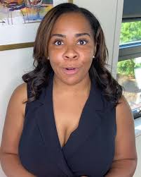 🌌 💫”Reach for the sky, you can do anything you want to do.”-Atty. Marcella  Roberts #workingwomanwednesday