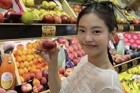 Topic: blackpink jennie