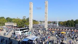 Berlin's main football team plays home matches at the impressive olympiastadion, germany's second largest stadium, built for the 1936 olympic games and renovated for the 2006 world cup. Service Herthabsc De