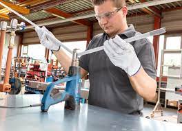 Longer Lifetime Improved Ergonomics New Hot Air Gun Generation From Bosch For Professionals Bosch Media Service