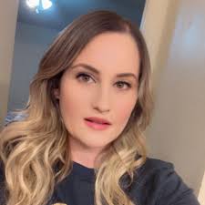 Quien será este cantante?