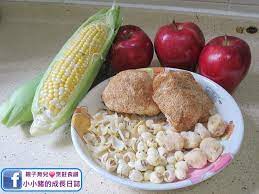 16 february 2017 thu 新年嘅時候每餐都大魚大肉 老公都話依 排要煮返多啲清淡菜式中和返 既然餸菜要清淡 咁湯都一樣要清清地啦 所以今日就煲左個既清心潤肺又可以利五臟助消化嘅猴頭菇粟米蘋果素湯 等大家素一素啦 猴頭菇真係好有 chinese food corn vegetables