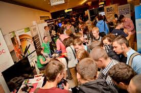 Companiile prezente la angajatori de top bucuresti au planuri extinse de recrutare. In 25 Mai La Casa De CulturÄƒ A Sindicatelor Din Alba Iulia Peste 15 Firme Pun La DispoziÅ£ie Peste 170 De Locuri De MuncÄƒ