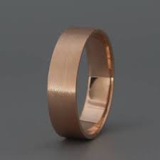 Rose Gold Mens Wedding Band 14k Rose Gold Matte Men Wedding Etsy Mens Gold Wedding Band Rose Gold Mens Wedding Band Mens Wedding Bands