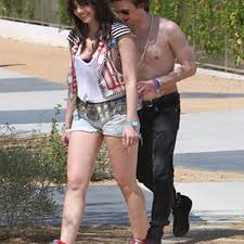 The alleged leak of personal photos from when matt smith and daisy lowe were together come just a day after jennifer lawrence opened up about the ordeal to vanity fair. Daisy Lowe Paranoid Her Doctor Who Boyfriend Will Sleep Around Daily Star
