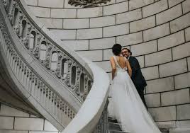 See our roundup of incredible city hall weddings that are making us swoon. 20 City Hall Wedding Photos That Will Make You Sprint To The Courthouse