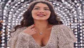 Anoushka leads a very private life away from the limelight and little is known about what she does. 7dsyo77vvzx3pm