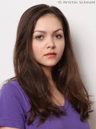 Kristin Schnell's Instagram, Twitter & Facebook