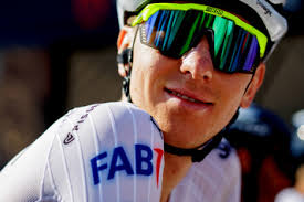 Tour d'Italie: Pozzato signe la première victoire italienne