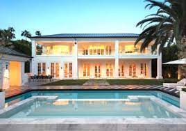 Luego de la pelea, el púgil estadounidense volvió. Floyd Mayweather Buys 26 Million Dollar Beverly Hills Mansion