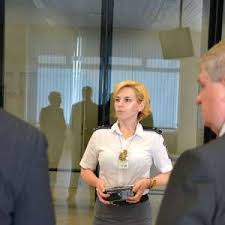 Joi dimineaţă, în jurul orei 3:20, poliţiştii de frontieră au vrut să oprească pentru control un autoturism fără plăcuţe de înmatriculare, care circula pe un drum forestier, de la frontiera de stat spre. Detectoare De RadiaÅ£ii Primite De PoliÅ£ia De News Ro