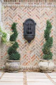 Maybe you would like to learn more about one of these? Nice 20 Elegant Brick Exterior Designs Ideas Brick Wall Decor Brick Wall Gardens Exterior Brick