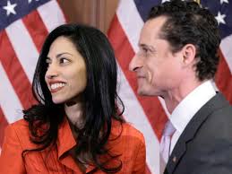 Repentant Anthony Weiner considers run for New York mayor