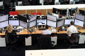 The fourth quarter trading revenue was $588.0 million, or 8.5 percent, less than the previous quarter. Trading Floor Of Deutsche Bank In Frankfurt Am Main Hessen Germany Editorial Photo Image Of Desks Bonds 134081271
