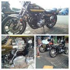 九州自動車道 広川サービスエリア で 休憩中のカスタムバイクの写真を 撮らせて貰いました 旧車のカスタムバイクはいい 自分のバイクも もう少し大事にしなくては いけなえですね 宮崎県 高千穂町 バイク 旧車 カスタムバイク バイク