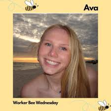 Lori Sommers's Instagram, Twitter & Facebook