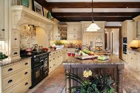 Since many traditional kitchens have wood cabinetry, most of the floors found in traditional kitchens will be hardwood or wood laminate as well. Traditional Kitchens Ideas Baldai4u
