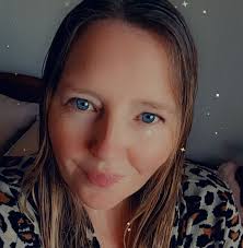 Staff at prominent Dundee bus firm Fishers Tours have been told the company  is to close at the end of the week.