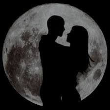 Moon Couples Shadow With Moon In Background Love Spells Full Moon Moon