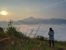 Gunung putri tidur kota malang dishoting dengan mi drone 4k dari ijen suite. Gunung Putri Lembang Tiket Masuk 2021 Fasilitas Camping