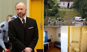Keine tat hat die norwegische bevölkerung mehr erschüttert, als der terroristische angriff auf das osloer regierungsviertel und die jugendgruppe auf der insel utøya. Mass Killer Anders Breivik Is Trying To Sell Rights To Film And Book About His Life For 7million Daily Mail Online