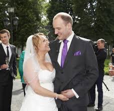 Bea Und Tim Wagen Hochzeit Auf Den Ersten Blick Welt