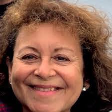 Lorene Grant's Instagram, Twitter & Facebook