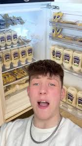 Summer Mayo's Instagram, Twitter & Facebook