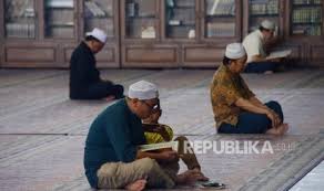 Maybe you would like to learn more about one of these? Keutamaan Tadarus Alquran Di Bulan Ramadhan Republika Online