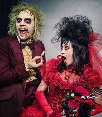 Costume ideas halloween makeup lydia beetlejuice costume. Monsterpalooza On Twitter Tbt To Monsterpalooza 2018 When The 30th Anniversary Of Beetlejuice Was Celebrated With Original Makeup Artists Veneill Steve Laporte Recreating Beetlejuice Lydia At The Cinemamakeup Booth