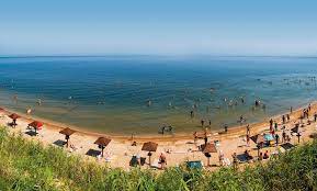 Он раскинулся прямо на берегу азовского моря. Azovskoe More 2021 Obzor Kurortov Gde Luchshe Otdyhat Letom Travel4free Ru