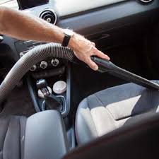 Mit einer gründlichen autoinnenreinigung wird ihr auto wieder richtig sauber von innen. Auto Reinigung So Einfach Wird Der Innenraum Strahlend Sauber Verbraucher