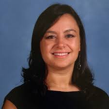 Sandra Lake's Instagram, Twitter & Facebook