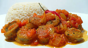 Recette Du Rougail Saucisse Reunionnais 974 L Ile Aux Epices Recettes De Cuisine Rougail Saucisse Recette De Plat
