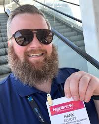 Hank Elliott (@thehankelliott) • Instagram photos and videos