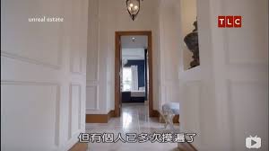 踢腳門框用木皮表現牆面以白色牆面值上線版有了美式風格的氛圍遠端牆面也是用藍色跳出 home decor