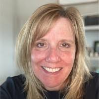 Lori Dey's Instagram, Twitter & Facebook