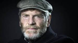 Paul Max Morin, un écrivain en résidence pour raconter le punk dans la  Manche