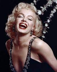 Hành trình trở thành biểu tượng sắc đẹp Hollywood của Marilyn Monroe |  VOV.VN