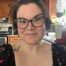 What shoe store used to be where Good Burrito in Elizabethtown in the  1970-1980s?