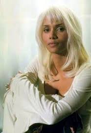 Halle berry officially confirmed that her surprising bob, which she showed off at the 2021 oscars, was not here to stay. Blog Pendidikan Halle Berry Storm Long Hair