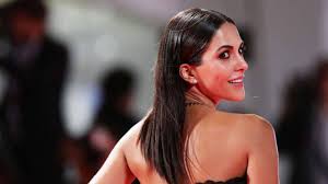 'proteggi rocìo perché prima o la loro storia è iniziata sul set di immaturi quattro anni fa, dichiara casademunt era l'ottobre del 2011. Chi E Rocio Munoz Morales Eta Carriera Foto Vita Privata Dell Attrice